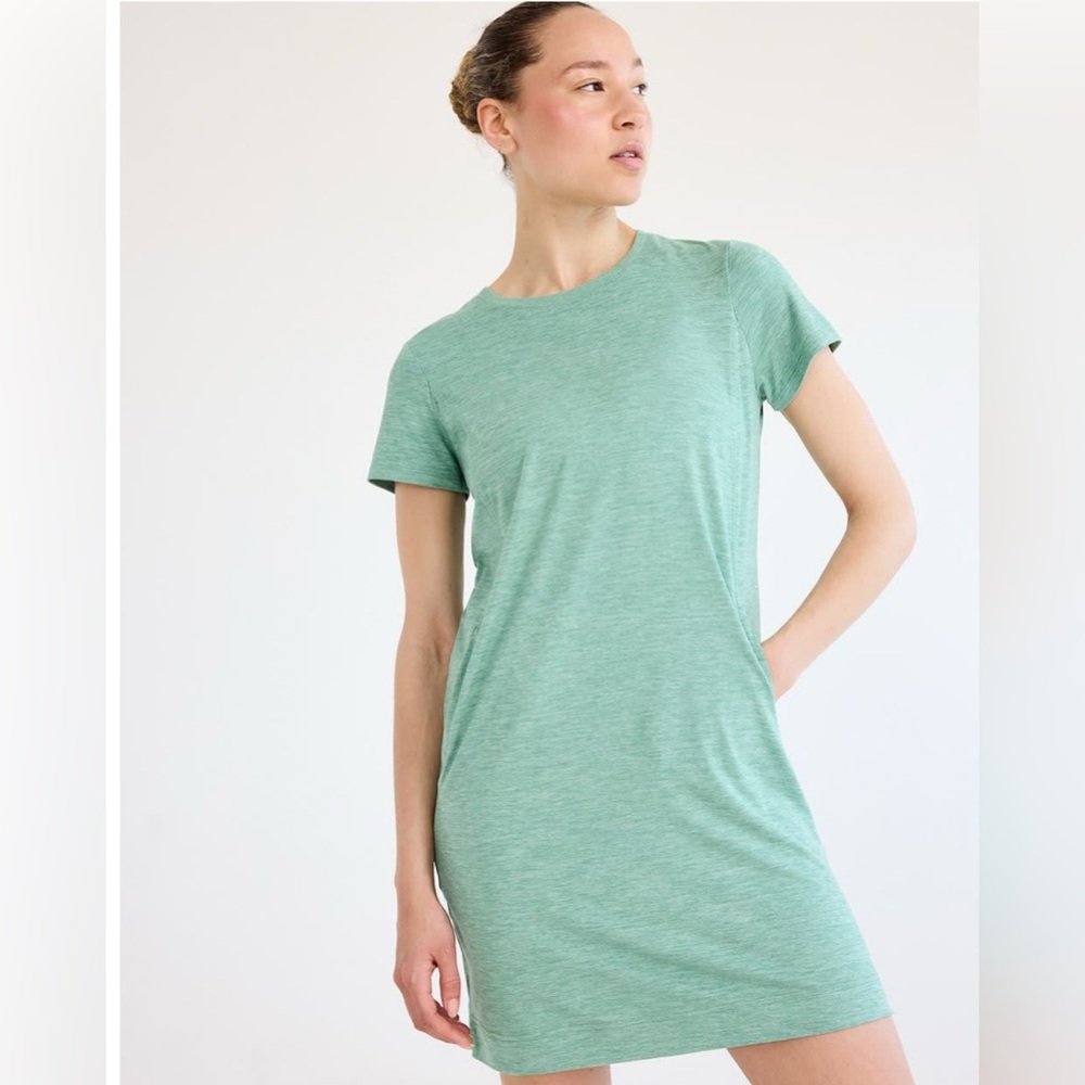 UPF 50 Short-Sleeve Dress - Dry Lux Hyba brand new with tag